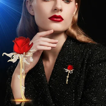 Rhinestone Sarkanu Rožu Ziedu Piespraudes Sievietēm, Eleganti Izsmalcinātu Spīdīgu Zircon Ziedu Atloks Pins Kāzu Puse, Emblēmu, Rotaslietas